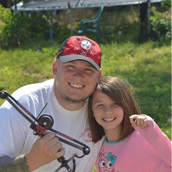 Cara Kreatif Seorang Anak Mencabut Gigi